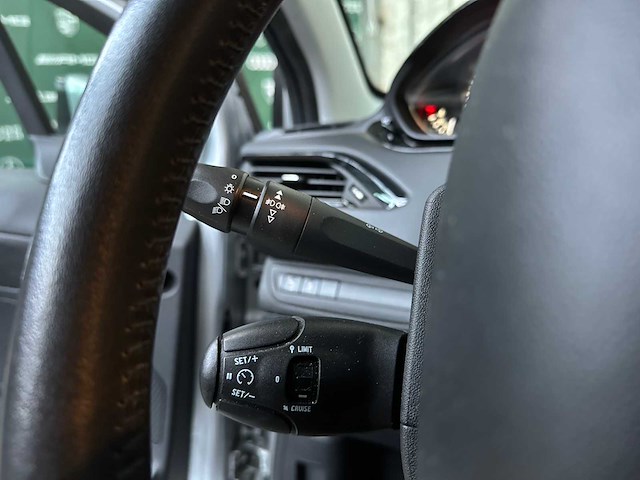 Peugeot 208 1.2 puretech allure 82pk 2017, rl-064-l - afbeelding 17 van  41