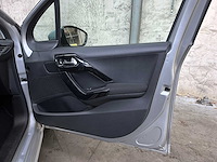 Peugeot 208 1.2 puretech allure 82pk 2017, rl-064-l - afbeelding 31 van  41