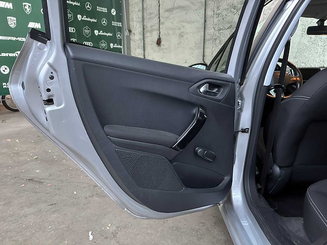 Peugeot 208 1.2 puretech allure 82pk 2017, rl-064-l - afbeelding 26 van  41