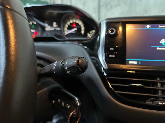 Peugeot 208 1.2 puretech allure 82pk 2017, rl-064-l - afbeelding 18 van  41
