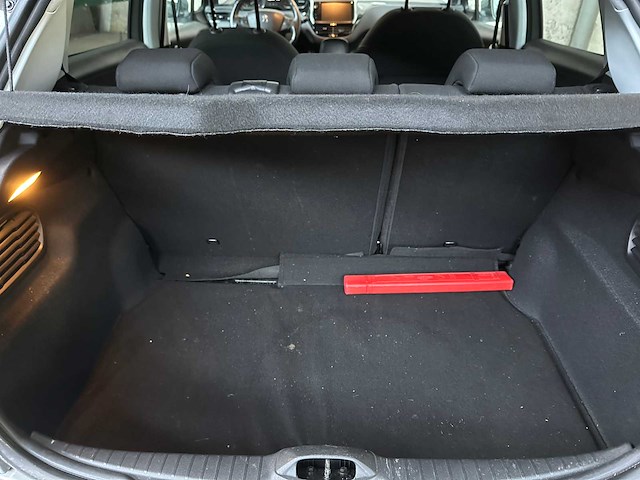 Peugeot 208 1.2 puretech allure 82pk 2017, rl-064-l - afbeelding 28 van  41