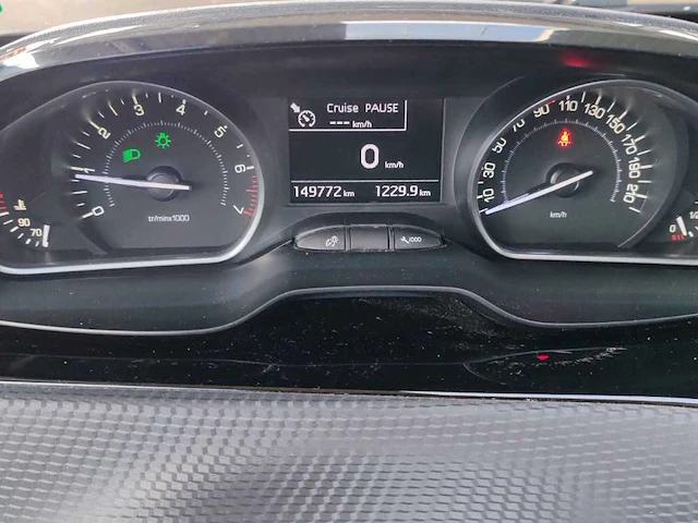 Peugeot 208 1.2 puretech allure* rb-664-f - afbeelding 2 van  17
