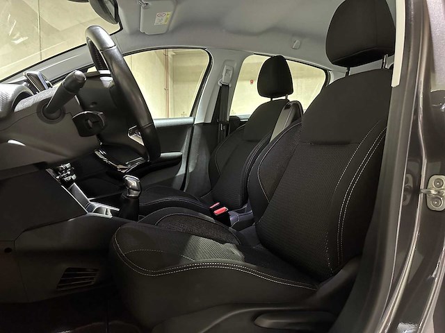 Peugeot 208 1.2 puretech blue lease executive 82pk 2018, tb-383-s - afbeelding 17 van  42