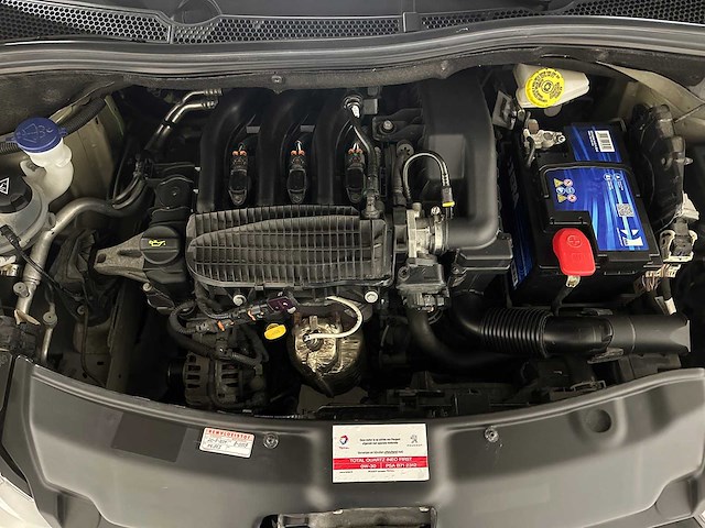 Peugeot 208 1.2 puretech blue lease executive 82pk 2018, tb-383-s - afbeelding 39 van  42