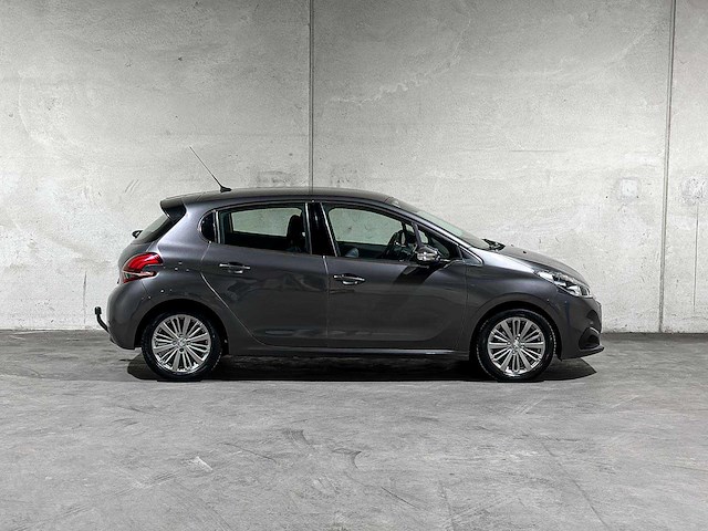 Peugeot 208 1.2 puretech blue lease executive 82pk 2018, tb-383-s - afbeelding 30 van  42