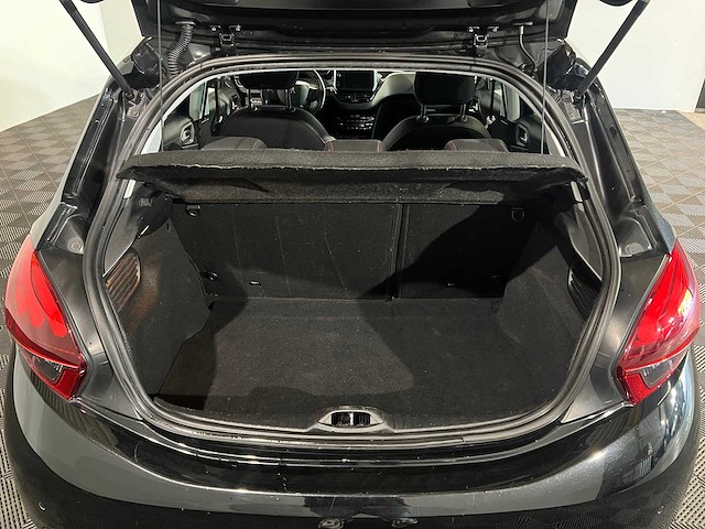 Peugeot 208 1.2 puretech gt-line, rh-701-x - afbeelding 18 van  23