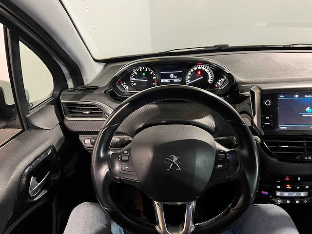 Peugeot 208 1.2 puretech gt-line, t-735-zx - afbeelding 2 van  13