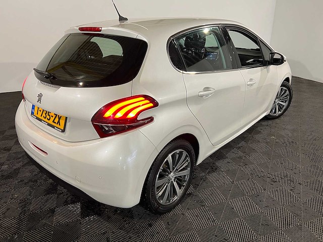 Peugeot 208 1.2 puretech gt-line, t-735-zx - afbeelding 9 van  13