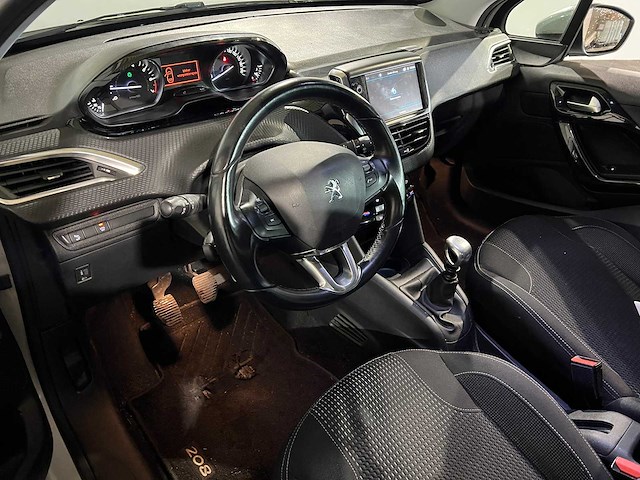Peugeot 208 1.2 puretech gt-line, t-735-zx - afbeelding 12 van  13