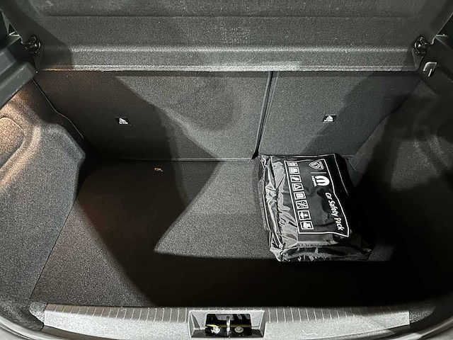 Peugeot 208 1.2 puretech like 75pk 2013, r-956-zl - afbeelding 26 van  38