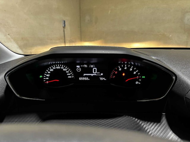 Peugeot 208 1.2 puretech like 75pk 2023, r-956-zl - afbeelding 17 van  36
