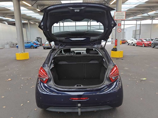 Peugeot 208 1.2 puretech signature; g-520-sz - afbeelding 10 van  13