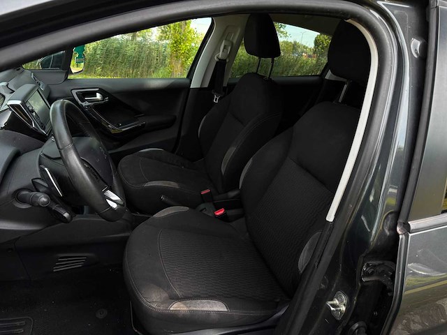 Peugeot 208 1.2 puretech style, 1-xvd-60 - afbeelding 13 van  15