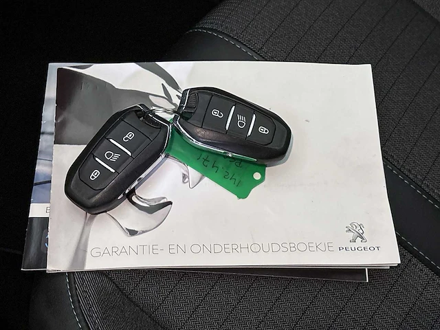 Peugeot 208 1.2 turbo allure pack | p-710-bz i - afbeelding 16 van  25
