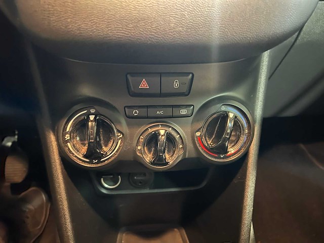 Peugeot 208 1.2 vti access, 94-xxn-1 - afbeelding 7 van  15