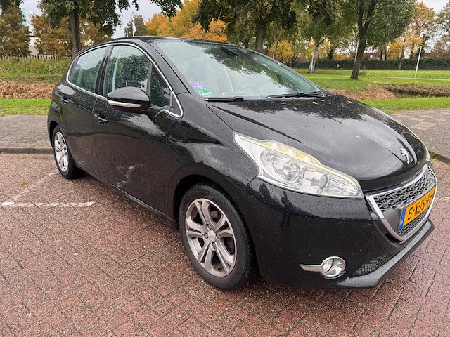 Peugeot 208 1.2 vti blue lease , 5-kjs-46 - afbeelding 9 van  16