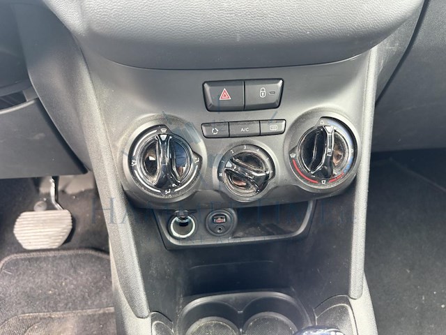 Peugeot 208 1.2i puretech active s&s etg 82 at, 2015 - afbeelding 9 van  37