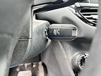 Peugeot 208 1.2i puretech active s&s etg 82 at, 2015 - afbeelding 13 van  37