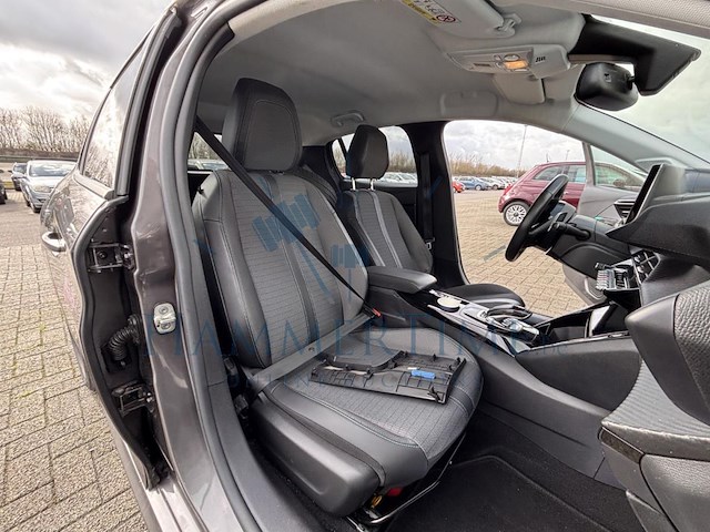 Peugeot 208 1.2i puretech allure (eu6.3) 101 at,2021 - afbeelding 22 van  38