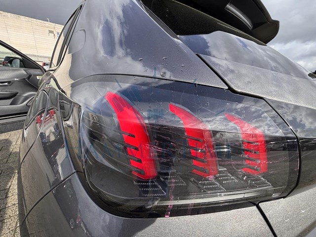 Peugeot 208 1.2i puretech allure (eu6.3) 101 at,2021 - afbeelding 32 van  38