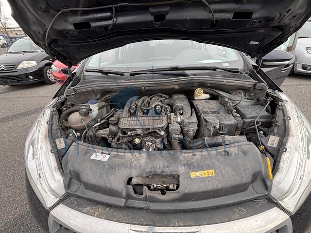 Peugeot 208 1.2i puretech signature s&s (eu6.2), 2019 - afbeelding 22 van  33