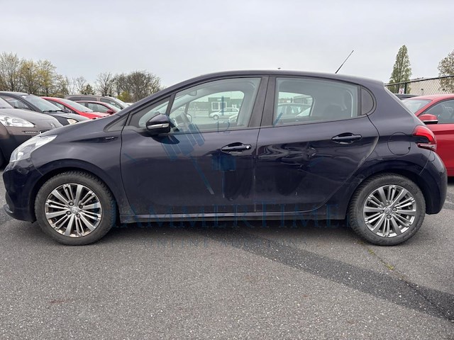 Peugeot 208 1.2i puretech signature s&s (eu6.2), 2019 - afbeelding 32 van  33