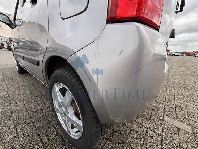 Peugeot 208 1.2i puretech signature s&s (eu6.2),2005 - afbeelding 28 van  37