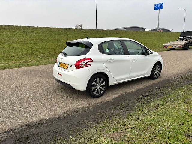 Peugeot 208 1.4 e-hdi active 2013 | 3-sjg-05 - afbeelding 7 van  11