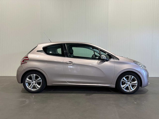 Peugeot 208 1.4 vti access j-714-xd - afbeelding 18 van  21