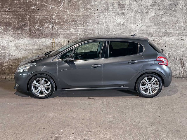 Peugeot 208 1.6 vti allure 120pk 2012 (origineel-nl), 80-xnl-3 - afbeelding 18 van  41