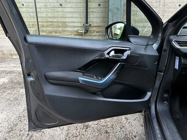 Peugeot 208 1.6 vti allure 120pk 2012 (origineel-nl), 80-xnl-3 - afbeelding 29 van  41