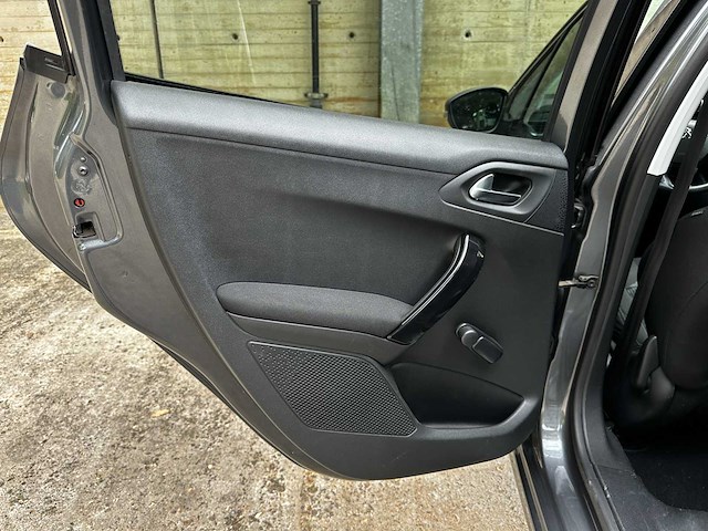 Peugeot 208 1.6 vti allure 120pk 2012 (origineel-nl), 80-xnl-3 - afbeelding 31 van  41