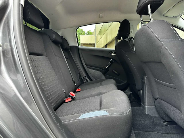 Peugeot 208 1.6 vti allure 120pk 2012 (origineel-nl), 80-xnl-3 - afbeelding 30 van  42