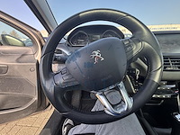 Peugeot 208 1.6i allure 120 at, 2014 - afbeelding 8 van  33
