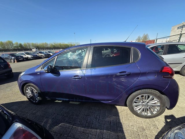 Peugeot 208 208 1.2i puretech style 82, 2017 - afbeelding 45 van  46