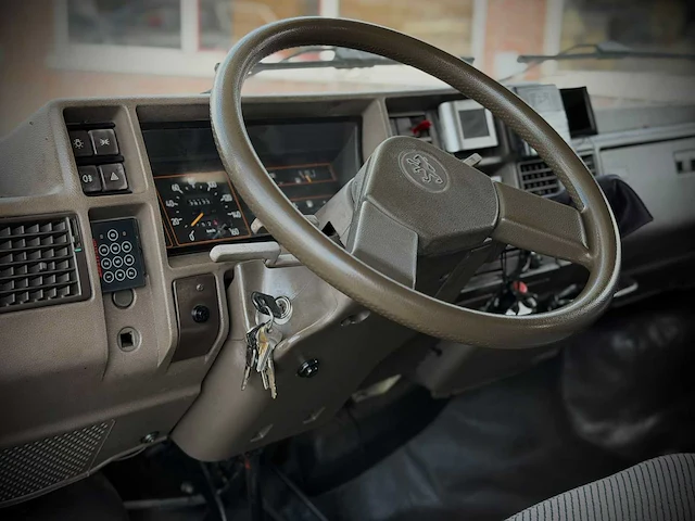 Peugeot 280 g 52 kampeerauto rapido camper yk-33-sz - afbeelding 17 van  34