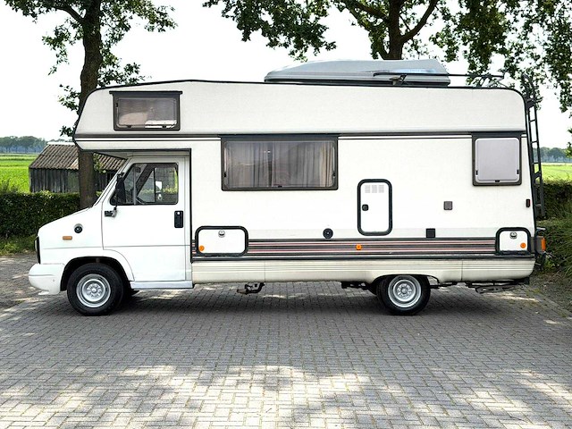 Peugeot 280l kampeerwagen bürstner camper 64-vp-nr - afbeelding 9 van  18