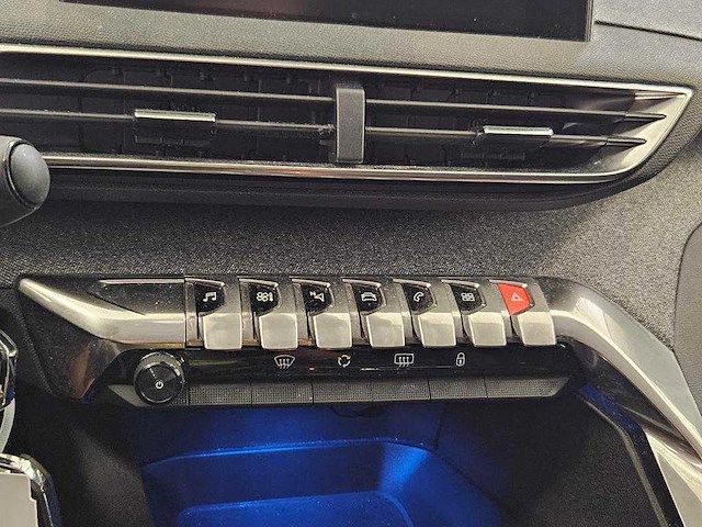 Peugeot 3008 1.2 puretech active , ; l-571-lk - afbeelding 3 van  16