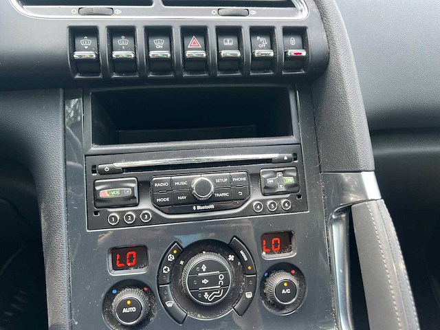 Peugeot 3008 1.2 puretech allure 0,* hk-877-l - afbeelding 6 van  27
