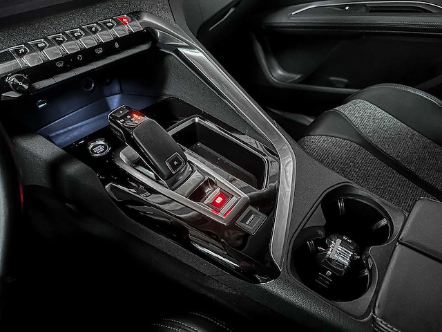 Peugeot 3008 1.2 puretech allure 131pk 2019, g-246-kz - afbeelding 22 van  43