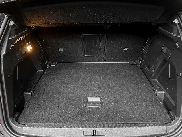 Peugeot 3008 1.2 puretech allure 131pk 2019, g-246-kz - afbeelding 30 van  43