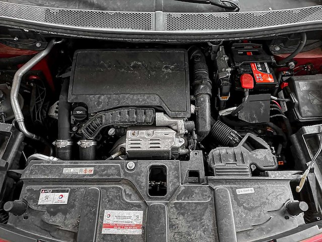 Peugeot 3008 1.2 puretech allure 131pk 2019, g-246-kz - afbeelding 30 van  36