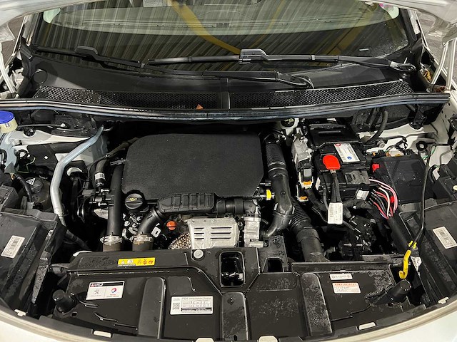 Peugeot 3008 1.2 puretech gt line, tn-843-s - afbeelding 3 van  12