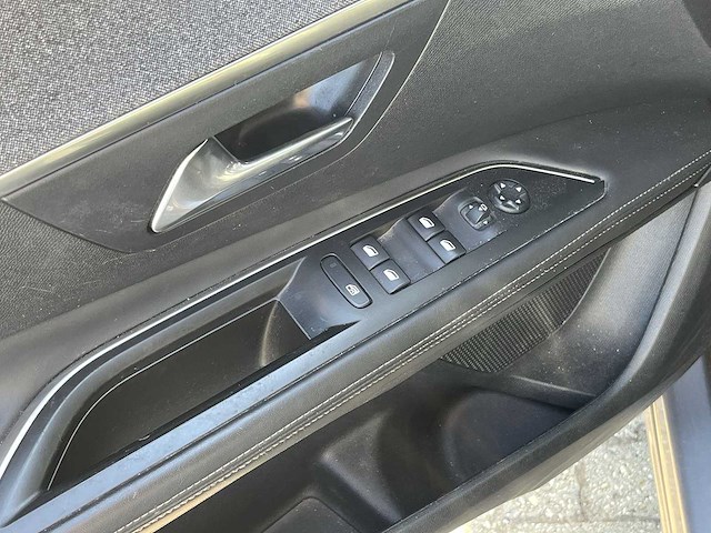 Peugeot 3008 1.2 turbo allure 2018| rt-078-n - afbeelding 10 van  28