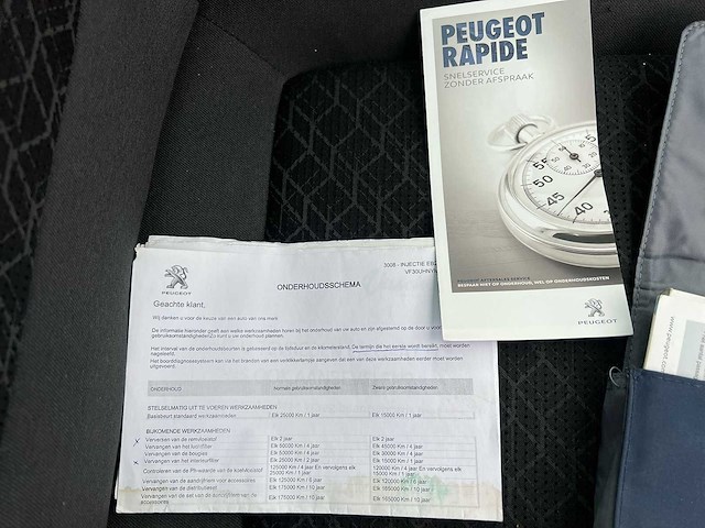 Peugeot 3008 1.2 turbo style | kp-239-x - afbeelding 10 van  12