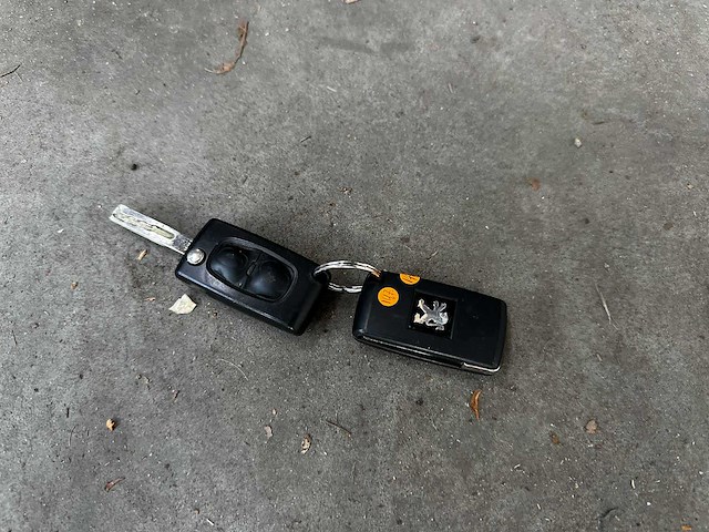 Peugeot 3008 1.6 thp st 156pk 2011 (origineel-nl), 09-ptj-7 - afbeelding 19 van  39