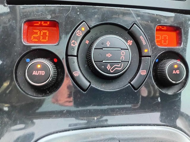 Peugeot 3008 1.6 turbo st; 05-pjs-1 - afbeelding 8 van  30