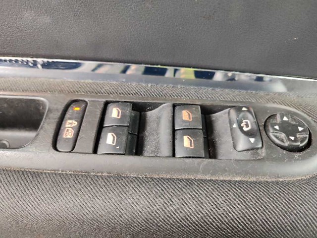 Peugeot 3008 1.6 vti st | 11-lfs-3 - afbeelding 8 van  21