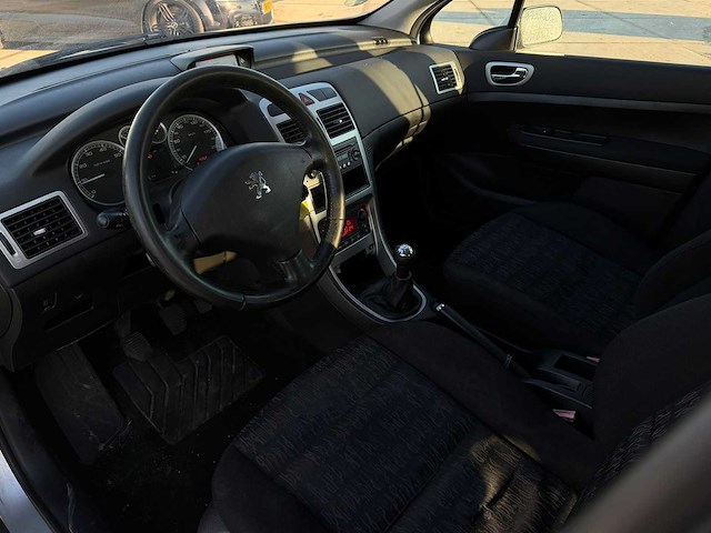 Peugeot 307 break 1.6-16v xs premium 2005 | 42-rv-vl iaw - afbeelding 2 van  23