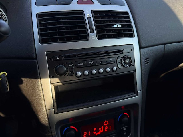 Peugeot 307 break 1.6-16v xs premium 2005 | 42-rv-vl iaw - afbeelding 5 van  23